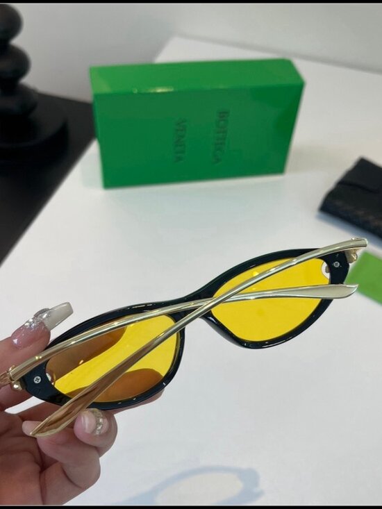 Bottega Veneta Black Cat Eye Gold Knot Yellow Lens Sunnies main image 7